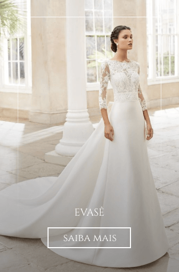 foto modelo usando vestido evasê