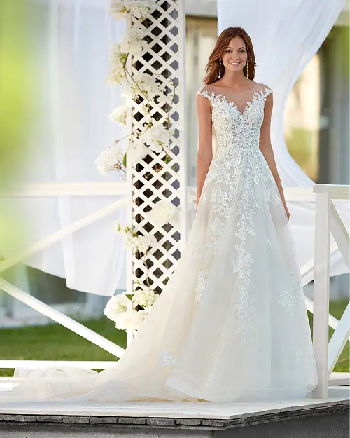 foto modelo vestido evasê