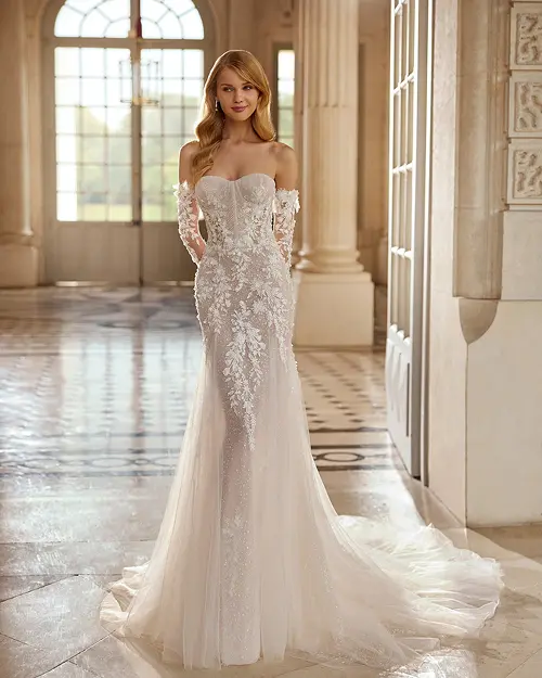 mulher com vestido modelo sereia